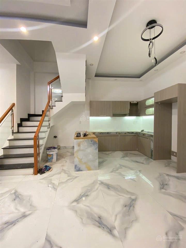 Bán nhà xây mới 4 tầng đường mạc vân p13 q8  gần cầu chà và