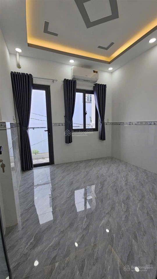 Bán nhà đẹp 2 tầng, hẻm thẳng gần mặt tiền bùi minh trực p5. q8