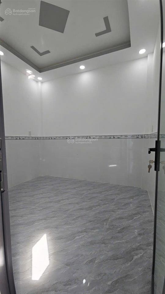 Bán nhà đẹp 2 tầng, hẻm thẳng gần mặt tiền bùi minh trực p5. q8