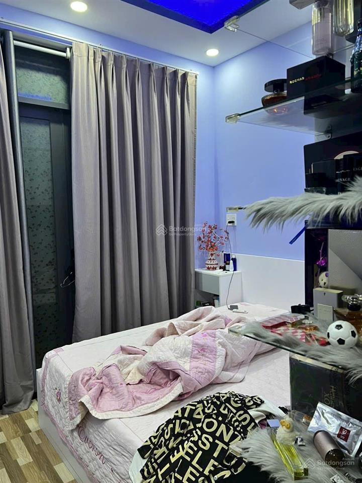 Bán nhà 3 tầng âu dương lân p3, q8  gần tttm aeon mall