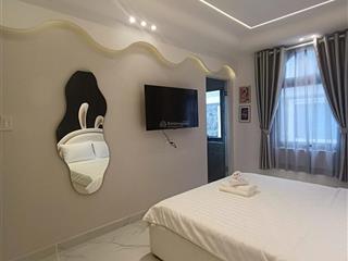 Cho thuê khách sạn góc 2mt  1hầm 6lầu  mới 100% bàn giao full nội thất