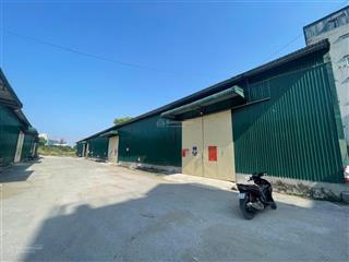Cho thuê 1000m2 tại kcn phú thị, gia lâm, container vào 24/24