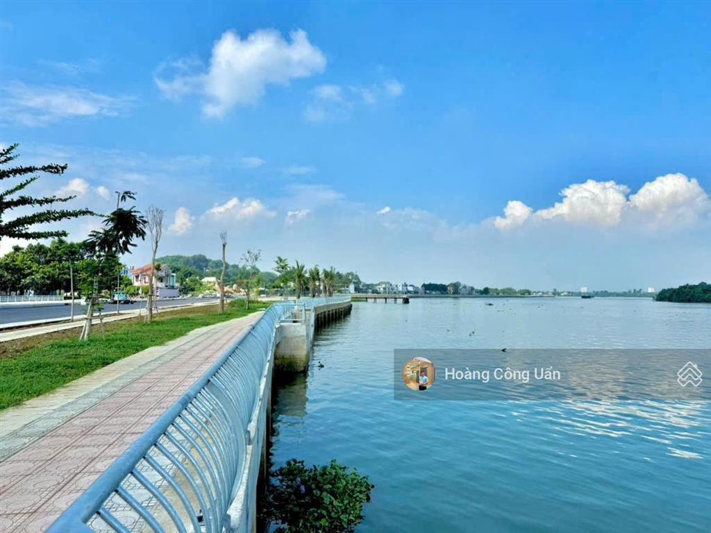 Bán đất mặt tiền đường bờ kè 30m + vỉa hè 4m. phường trấn biên (bửu long). dt 6,4x17m  shr thổ cư