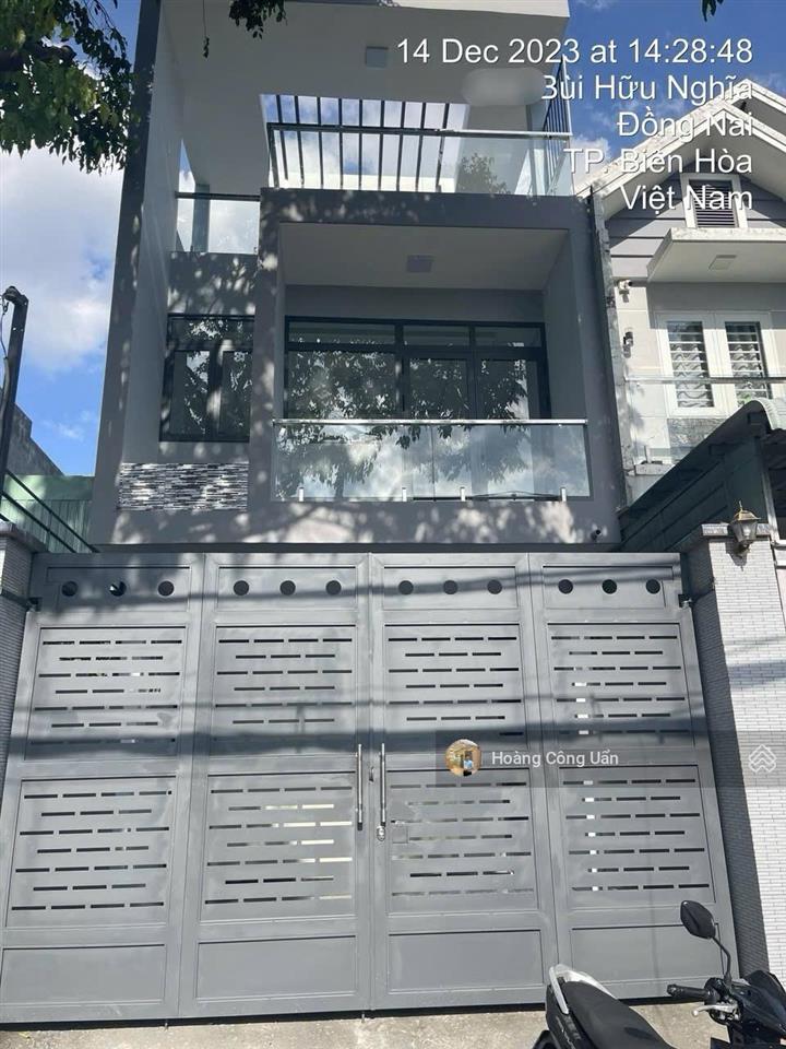 Nhà phố 3 tầng rộng đẹp  mặt tiền đường bùi hữu nghĩa phường biên hoà (bửu hoà). dt 150m2 shr