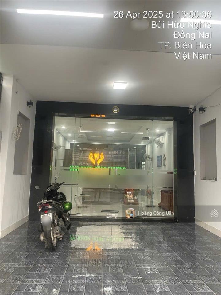 Nhà phố 3 tầng rộng đẹp  mặt tiền đường bùi hữu nghĩa phường biên hoà (bửu hoà). dt 150m2 shr