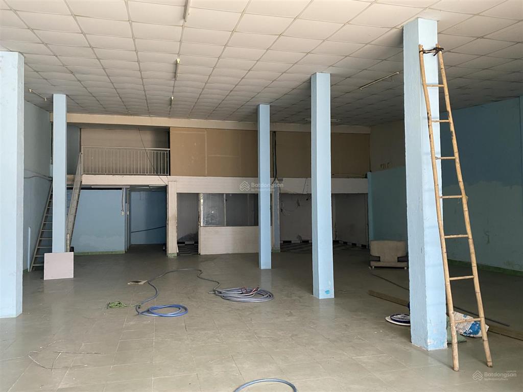 Cho thuê nhà kho 350m2 khách hết hạn hđ tại lê văn khương  quận 12  xe tải