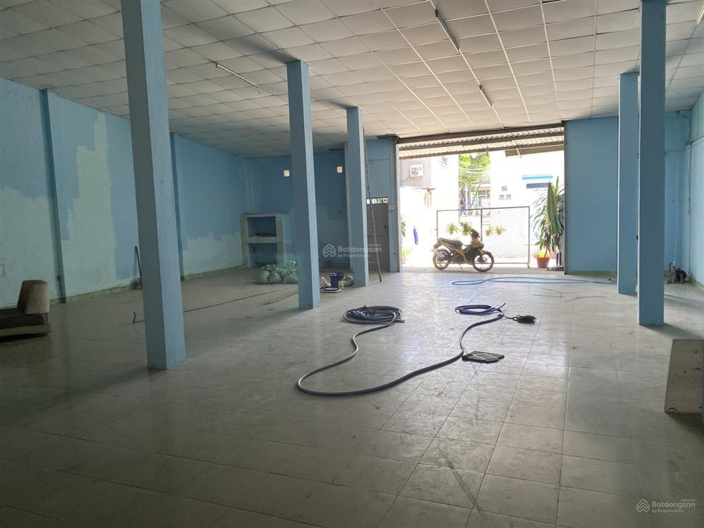 Cho thuê nhà kho 350m2 khách hết hạn hđ tại lê văn khương  quận 12  xe tải