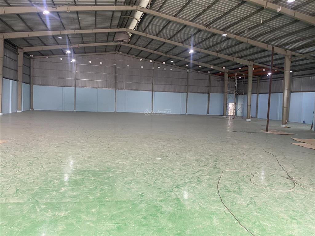 Cho thuê nhà xưởng 550m2 tại nguyễn ảnh thủ  q12. xe container đỗ cửa