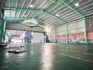  cho thuê nhà kho 1100m2 và 300 khách kho hàng shoppy hết hạn hd tại lê thị riêng q12  xe 10tan