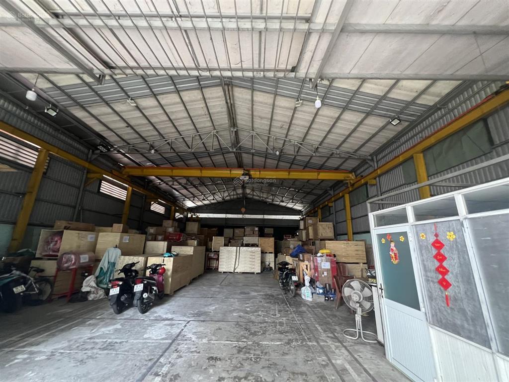  cho thuê 2 nhà kho khách panel hết hạn hđ 620m và 10000m tại lê thị riêng xe 15tan di chuyển