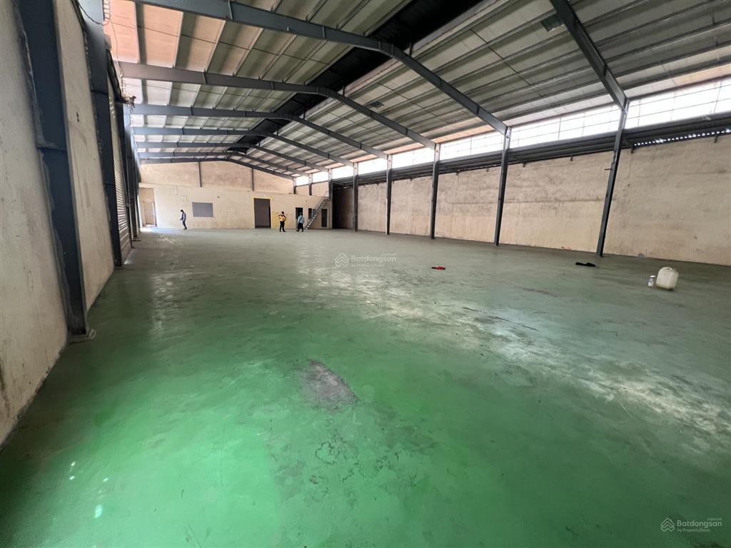  cho thuê 2 nhà kho khách panel hết hạn hđ 620m và 10000m tại lê thị riêng xe 15tan di chuyển