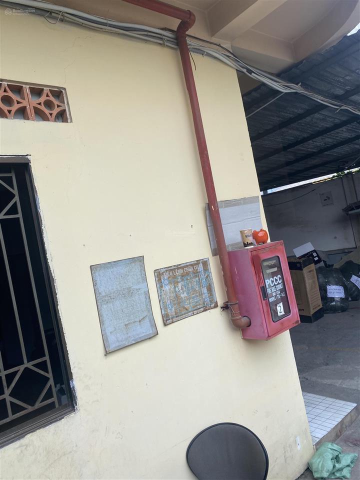 Cho thuê nhà kho 1000m2 và 1800m2 khách logistic hết hạn hd quận 12. pccc, trạm điện 320k xe contn