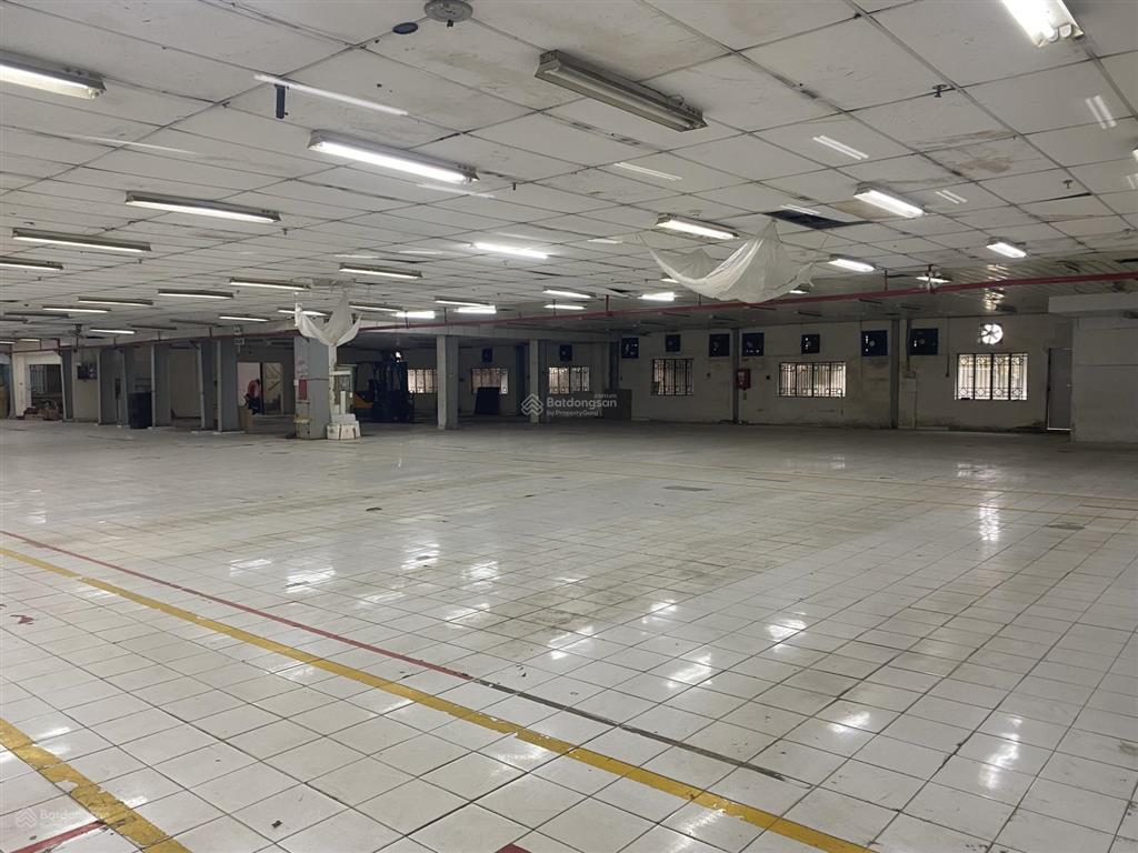 Cho thuê nhà kho 1000m2 và 1800m2 khách logistic hết hạn hd quận 12. pccc, trạm điện 320k xe contn