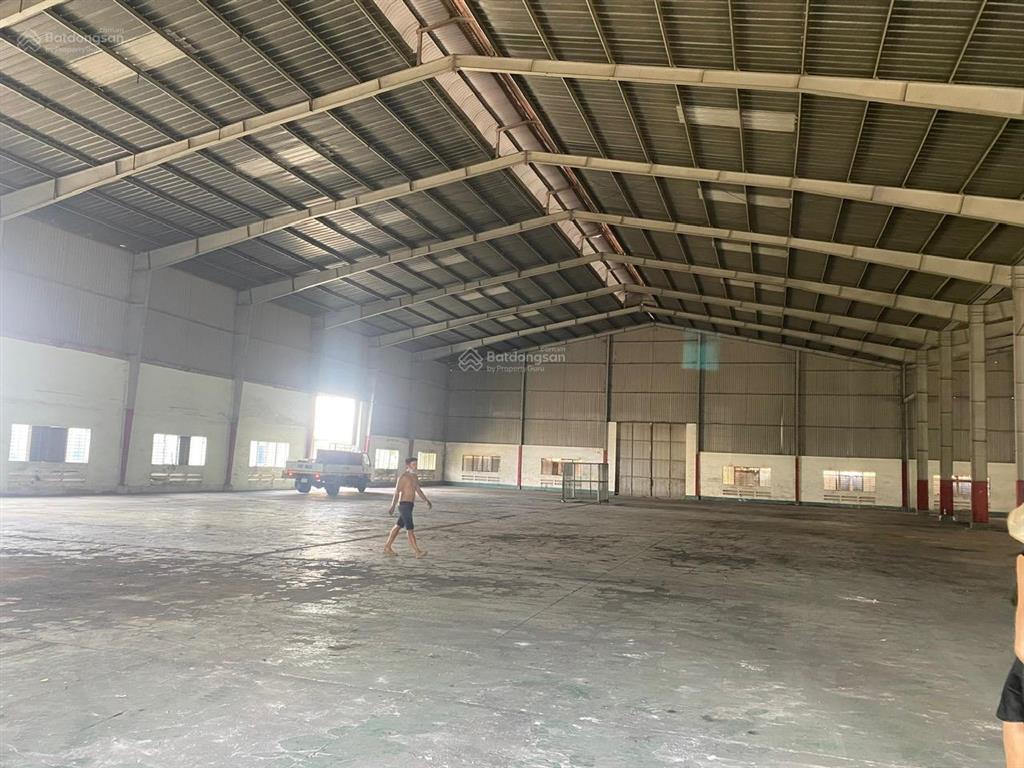 Cho thuê nhà kho 1000m2 và 1800m2 khách logistic hết hạn hd quận 12. pccc, trạm điện 320k xe contn