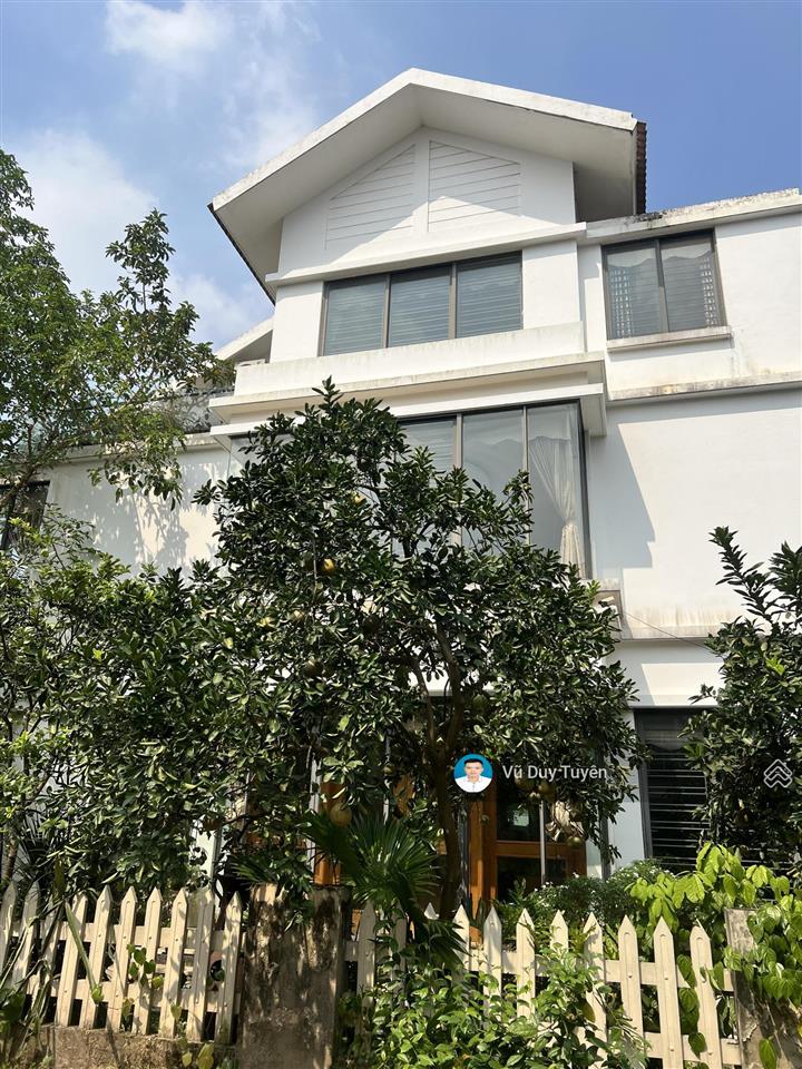 Biệt thự góc khu lâm viên đặng xá, dt 236m2. hoàn thiện cơ bản. giá 35,5 tỷ.  0867 219 ***