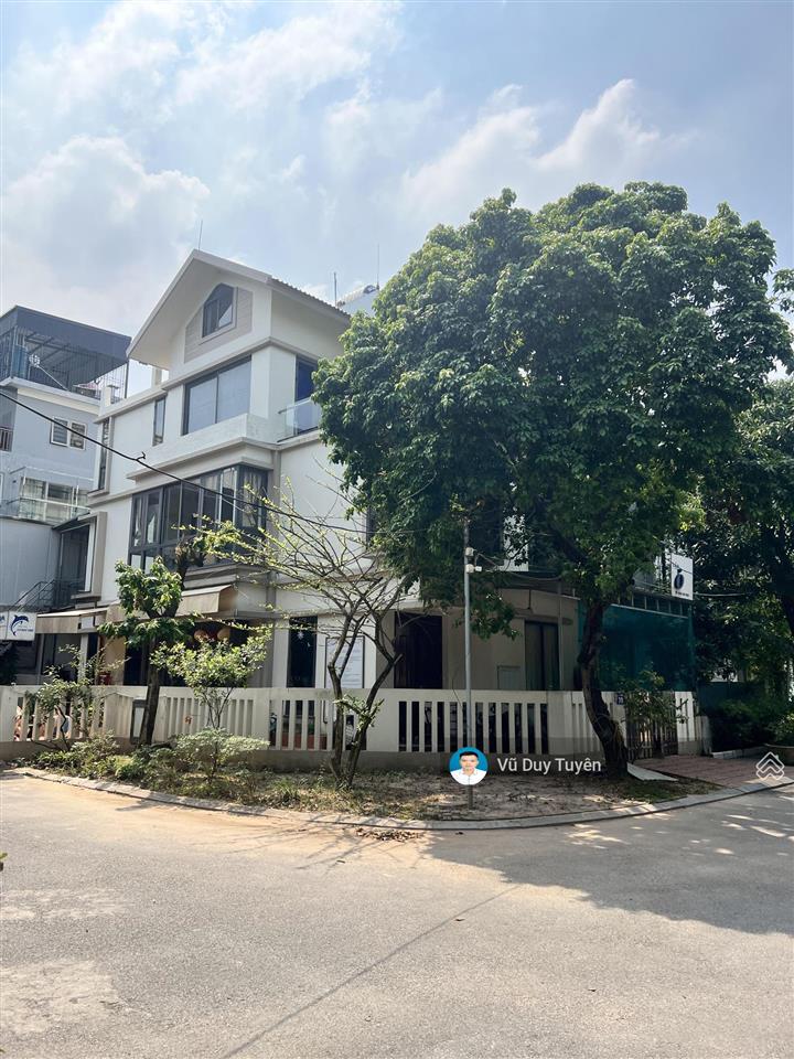 Biệt thự góc khu lâm viên đặng xá, dt 236m2. hoàn thiện cơ bản. giá 35,5 tỷ.  0867 219 ***