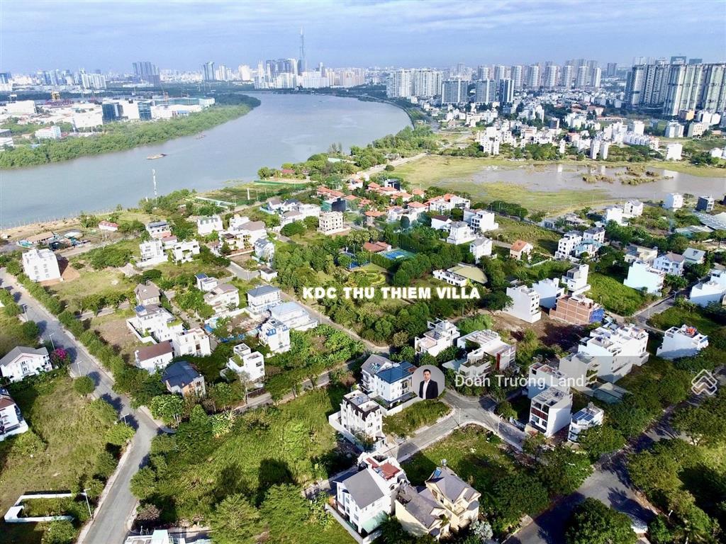 Cần bán gấp lô đất biệt thự 370m2 mặt tiền đường 20m khu thủ thiêm villa