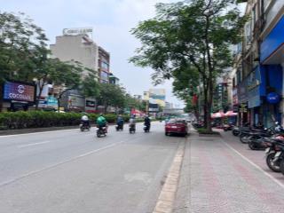 Bán nhà 102m2 xây 2,5 tầng mặt phố Nguyễn Văn Cừ, kinh doanh, cho thuê dòng tiền tốt