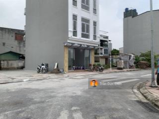 Chị hàng xóm cần bán gấp lô đất đấu giá cự khối siêu đẹp gần hồ 30ha cự khối, giá chưa tới 14 tỷ