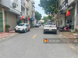 Bán 94m2 đất mặt phố nguyễn văn hưởng, sau nhà là hồ siêu mát mẻ, làm trụ sở, kinh doanh tốt