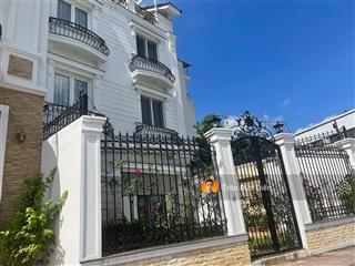 Bán nhà dân xây dạng biệt thự view hồ đầm tranh thoáng mát quanh năm, full nội thất cao cấp