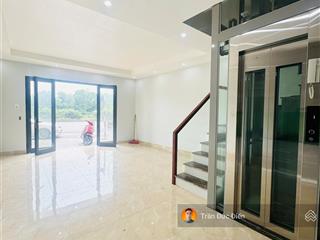 Bán cặp nhà căn góc xây mới 83m2 mặt phố nguyễn văn linh gần big c kinh doanh tốt giá chỉ 13,7 tỷ