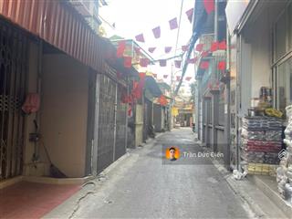 Bán 41m2 nhà 2 tầng vẫn ở tốt, ngõ 96 thượng thanh, khu dân cư yên tĩnh, phù hợp định cư được ngay