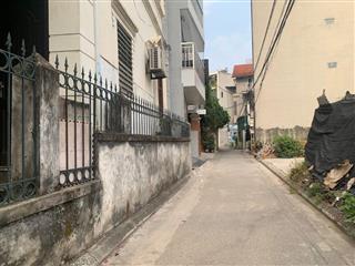 Bán gấp 62m đất ngõ 565 Bát Khối, tài chính chưa tới 9 tỷ ô tô vào nhà thoải mái