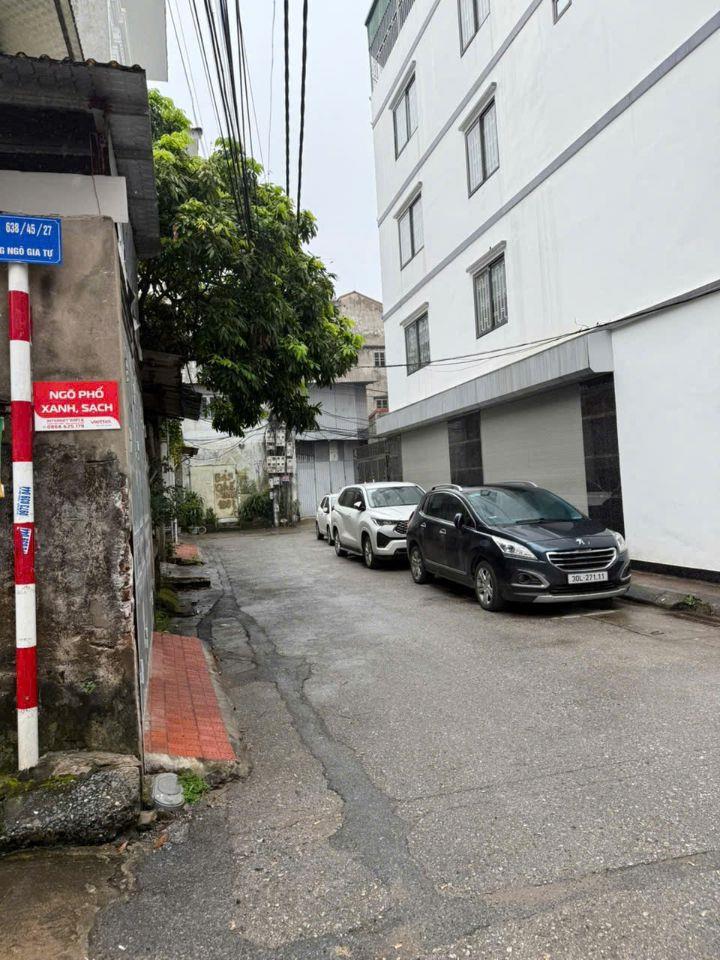 Bán 100m đất tặng nhà tầng đang cho thuê 12 triệu hàng tháng ngõ 528 Ngô Gia Tự đường ô tô tránh