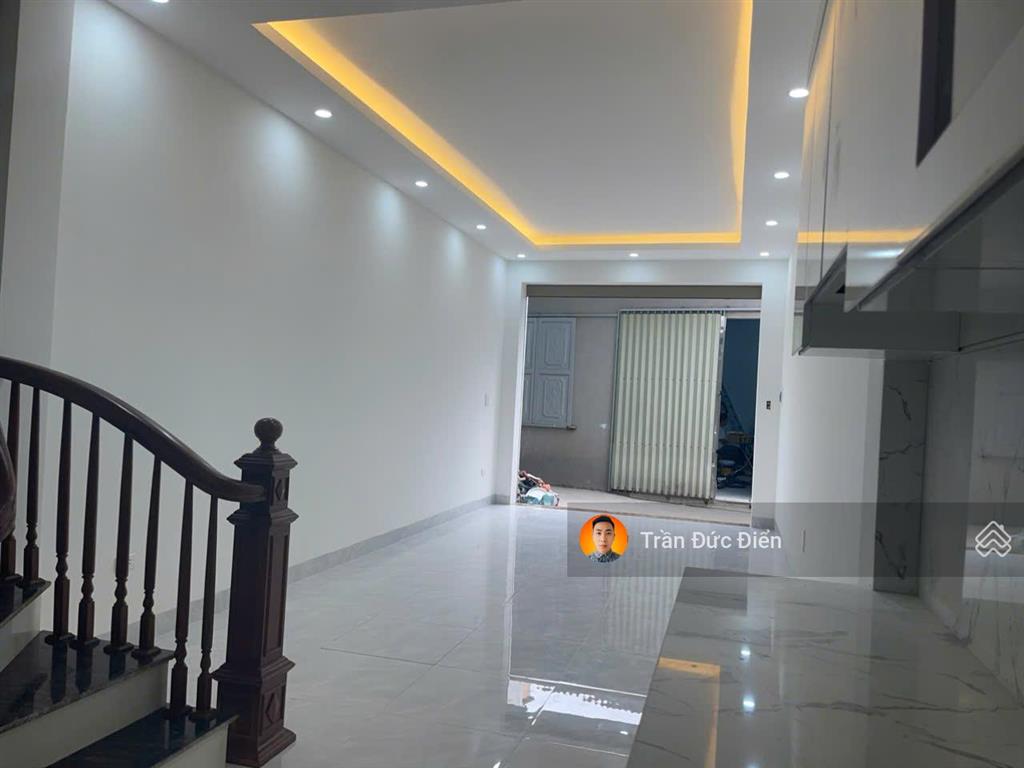 Chính chủ bán nhà 4,5 tầng 36,6m2 tổ 8 thạch bàn, gần hồ bộ đội đang thi công chỉ 200m