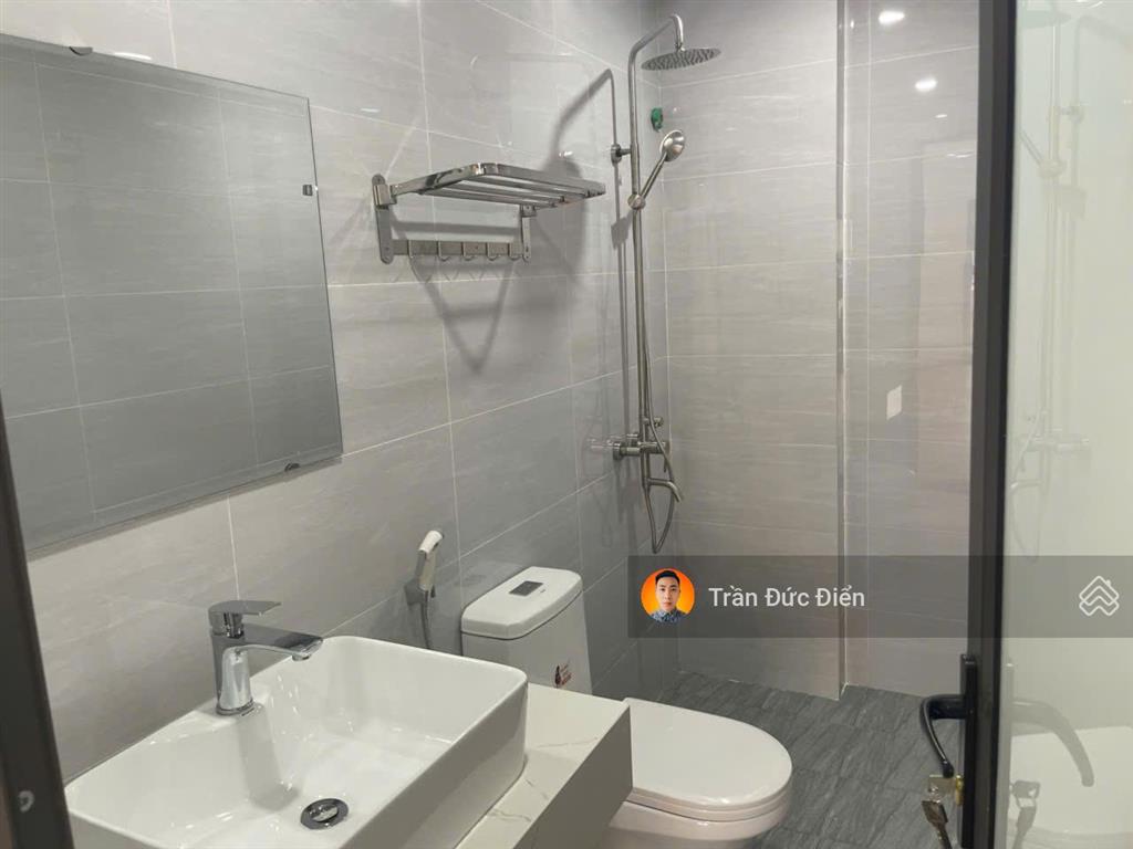 Chính chủ bán nhà 4,5 tầng 36,6m2 tổ 8 thạch bàn, gần hồ bộ đội đang thi công chỉ 200m