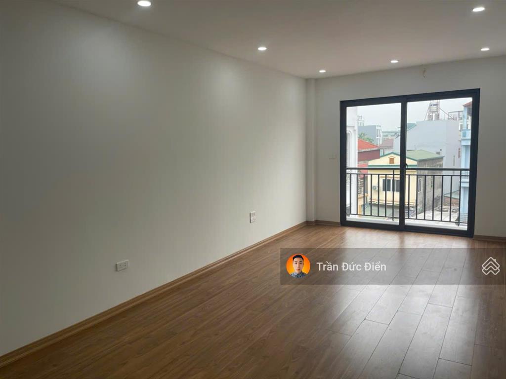 Chính chủ bán nhà 4,5 tầng 36,6m2 tổ 8 thạch bàn, gần hồ bộ đội đang thi công chỉ 200m