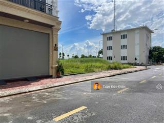 Lô đất xứng đáng mua để xây nhà định cư, 65m2 phân lô, cách 50m ra hồ 30ha đẹp bậc nhất long biên