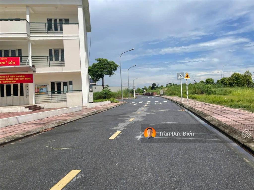 Lô đất xứng đáng mua để xây nhà định cư, 65m2 phân lô, cách 50m ra hồ 30ha đẹp bậc nhất long biên