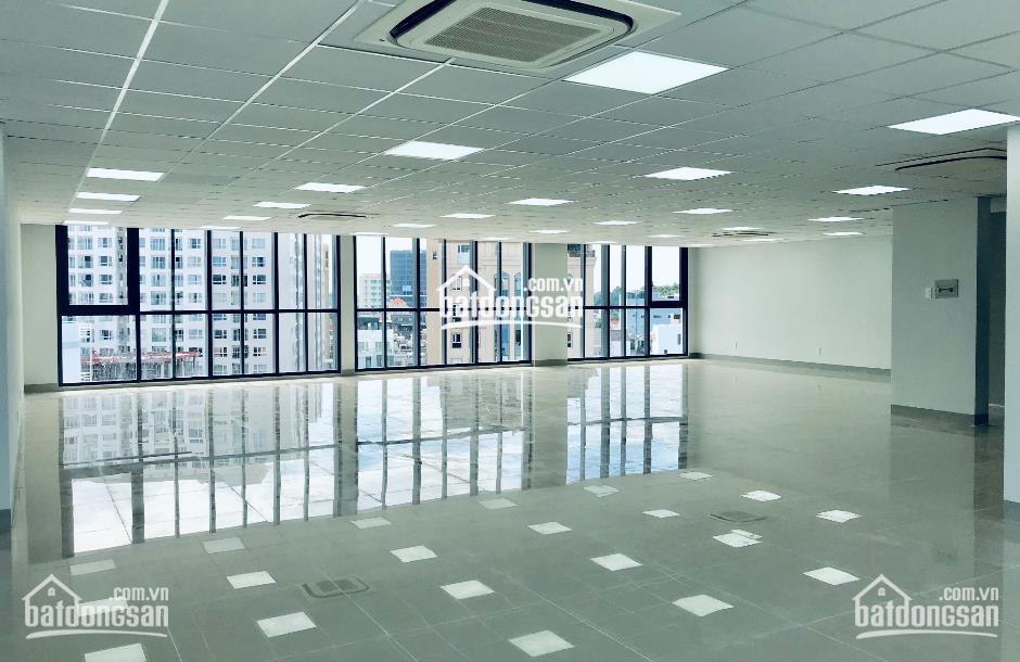 Bql cho thuê văn phòng tòa sky city tower 88 láng hạ. dt300m2 cắt lẻ 100m2 giá 260.000 nghìn/m2/th