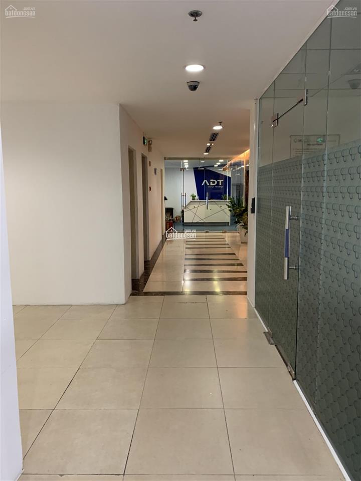 Bql cho thuê văn phòng tòa sky city tower 88 láng hạ. dt300m2 cắt lẻ 100m2 giá 260.000 nghìn/m2/th