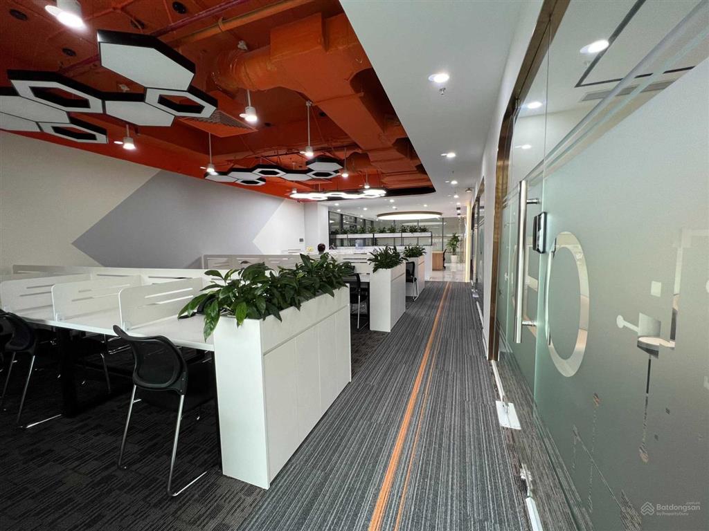 Bql cho thuê văn phòng comatce tower  ngụy như kon tum, 100m2  300m2  500m2 giá 230 nghìn/m2/th