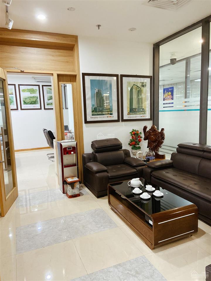 Cho thuê văn phòng golden palm 21 lê văn lương diện tích 250m2, 300 nghìn/m2/tháng.  0971 252 ***