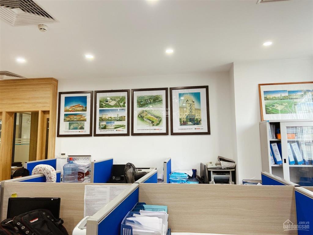 Cho thuê văn phòng golden palm 21 lê văn lương diện tích 250m2, 300 nghìn/m2/tháng.  0971 252 ***