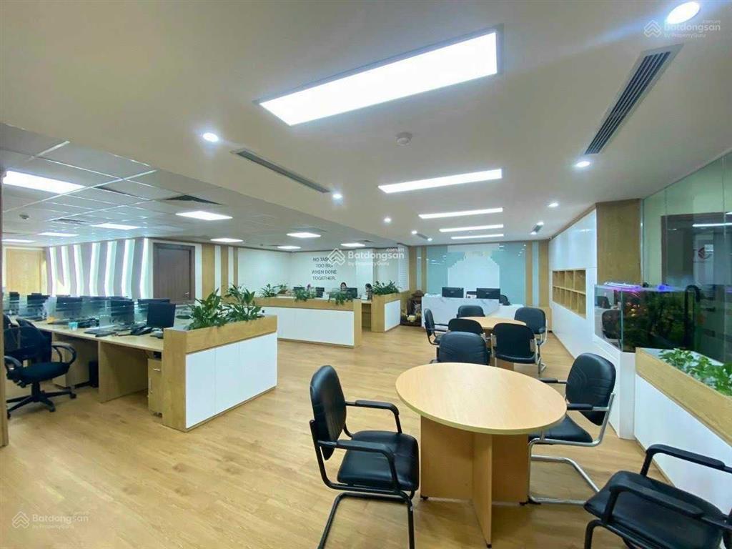 Bql chính chủ cho thuê văn phòng comatce tower 61 ngụy như kon tum 265m2. giá chỉ 240 nghìn/m2/th