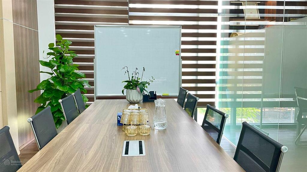 Bql cho thuê văn phòng tòa time tower dt từ 500m2 có cắt theo yêu cầu giá chỉ 230nghìn/m2/th/th