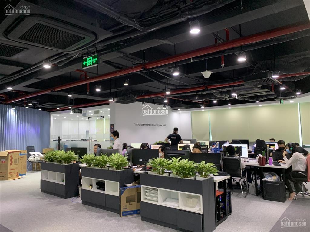 Cho thuê tòa nhà stellar garden. dt 500m2 có chia nhỏ. giá 320 nghìn/m2/th