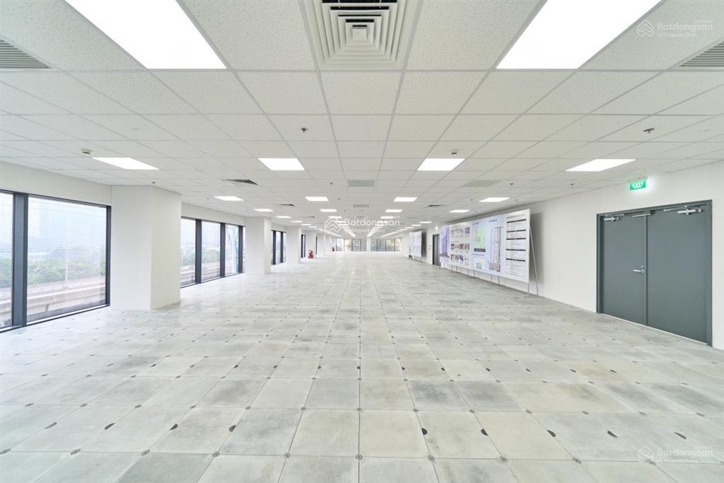 Bql tòa nhà 36 hoàng cầu cho thuê văn phòng, dt 250m2. giá 250.000đ/m2/tháng