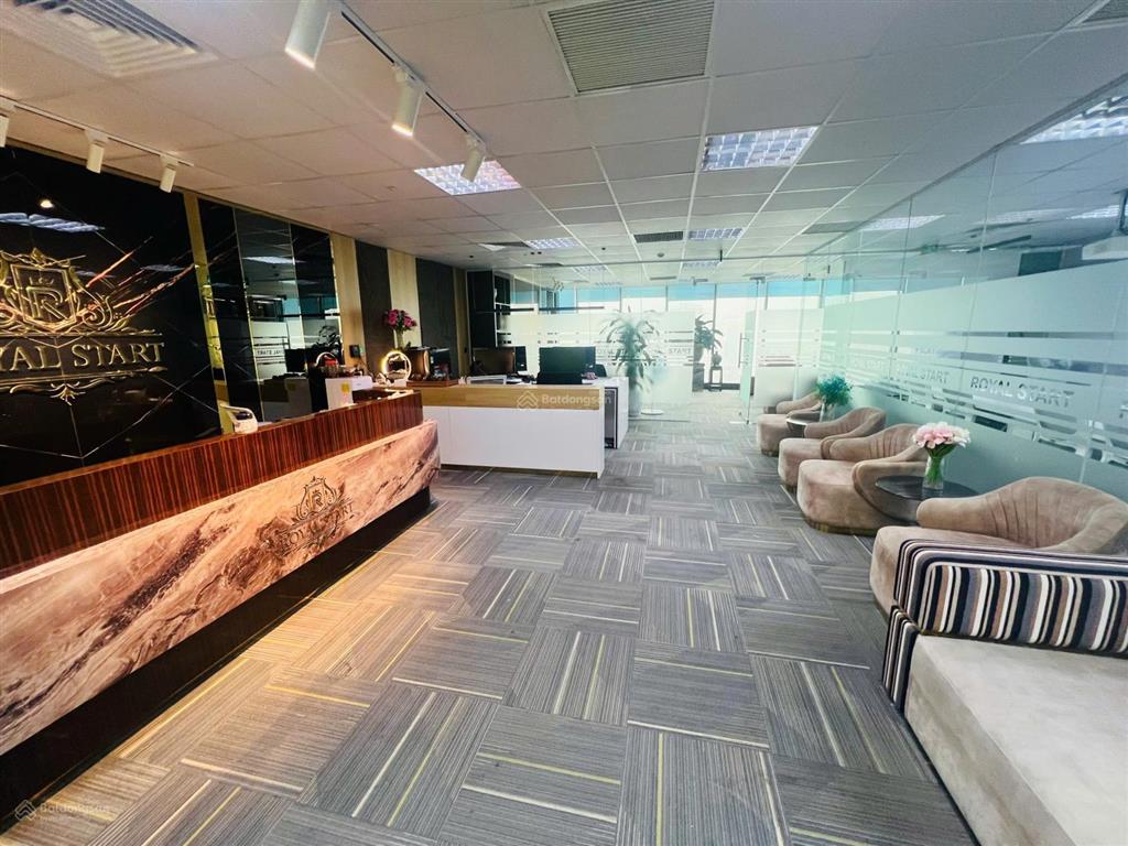 Cho thuê văn phòng 110m2 tòa charmvit, 117 trần duy hưng, cầu giấy, hà nội. 0971 252 ***
