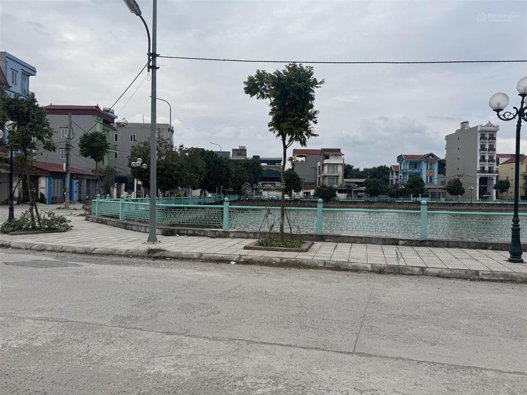 Bán đất siêu phẩm mặt hồ tân phong, thuỵ phương nay là phường thượng cát. siêu hiếm, giá đầu tư