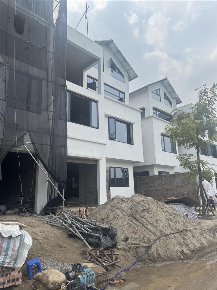 Bán gấp ,bán gấp , quá rẻ rồi ạ biệt thự vạn xuân, tân xuân,đông ngạc  chốt 52 tỷ thu về quá rẻ ạ