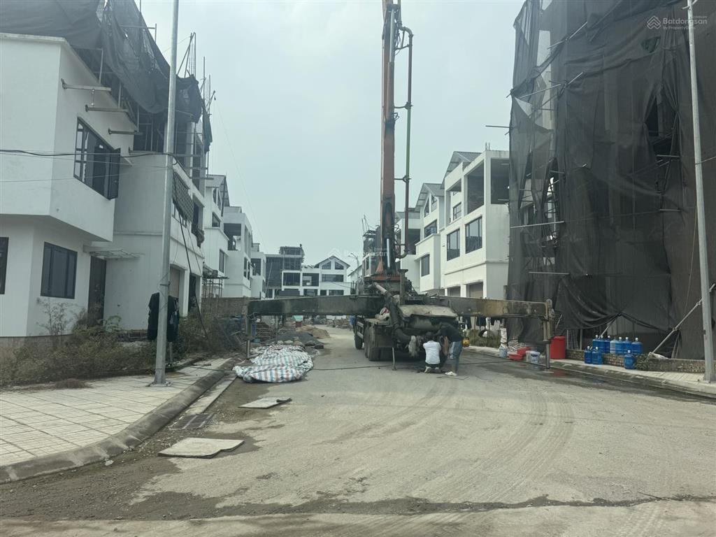 Bán gấp ,bán gấp , quá rẻ rồi ạ biệt thự vạn xuân, tân xuân,đông ngạc  chốt 52 tỷ thu về quá rẻ ạ