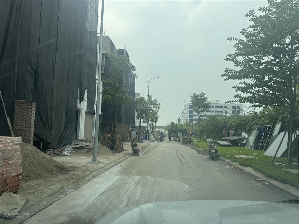 Bán gấp ,bán gấp , quá rẻ rồi ạ biệt thự vạn xuân, tân xuân,đông ngạc  chốt 52 tỷ thu về quá rẻ ạ