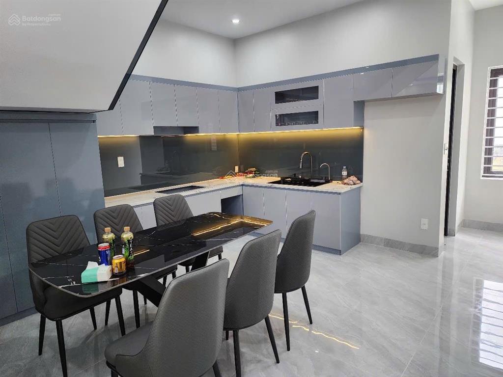 Nhà 2 tầng mới cứng, về ở ngay tuyến 2 đường liên xã phong cầu, đại đồng vị trí đẹp chỉ 2,9xx tỷ