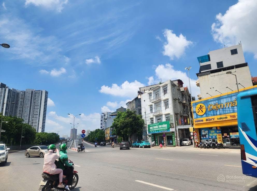 Building 9 tầng mặt miếu đầm đối diện ks mariot dt 51m, mặt tiền 5m, 35 tỷ, 0911 444 ***